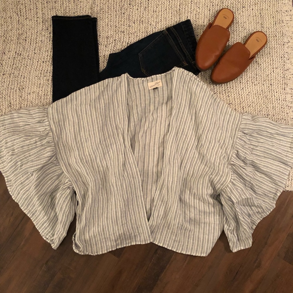NEW Universal Thread wide sleeved kimono